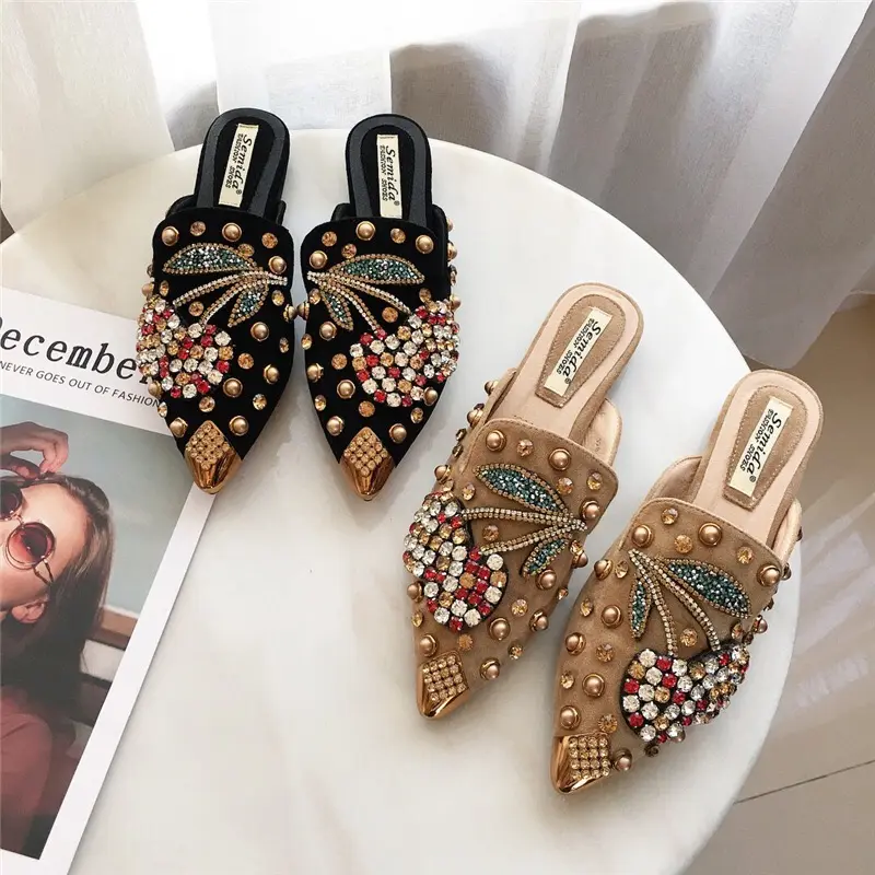 Women's Retro Metal Anti-Collision Toe Flat Mules, Studded Design, Colorful Crystal Cherry Intricate Embroidery, Soft Sole Slip-On Sandals for Commuting