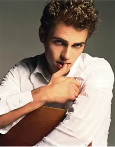 No Framed, Hayden Christensen