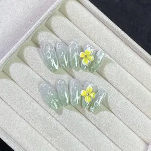 Mint Green Ombre Press-On Nails Hand-Carved Floral Designs Soft Nude Gradient Elegant Detachable Nail Art Kit for Hello Kitty Nail Tips and Diamond Tip Nails