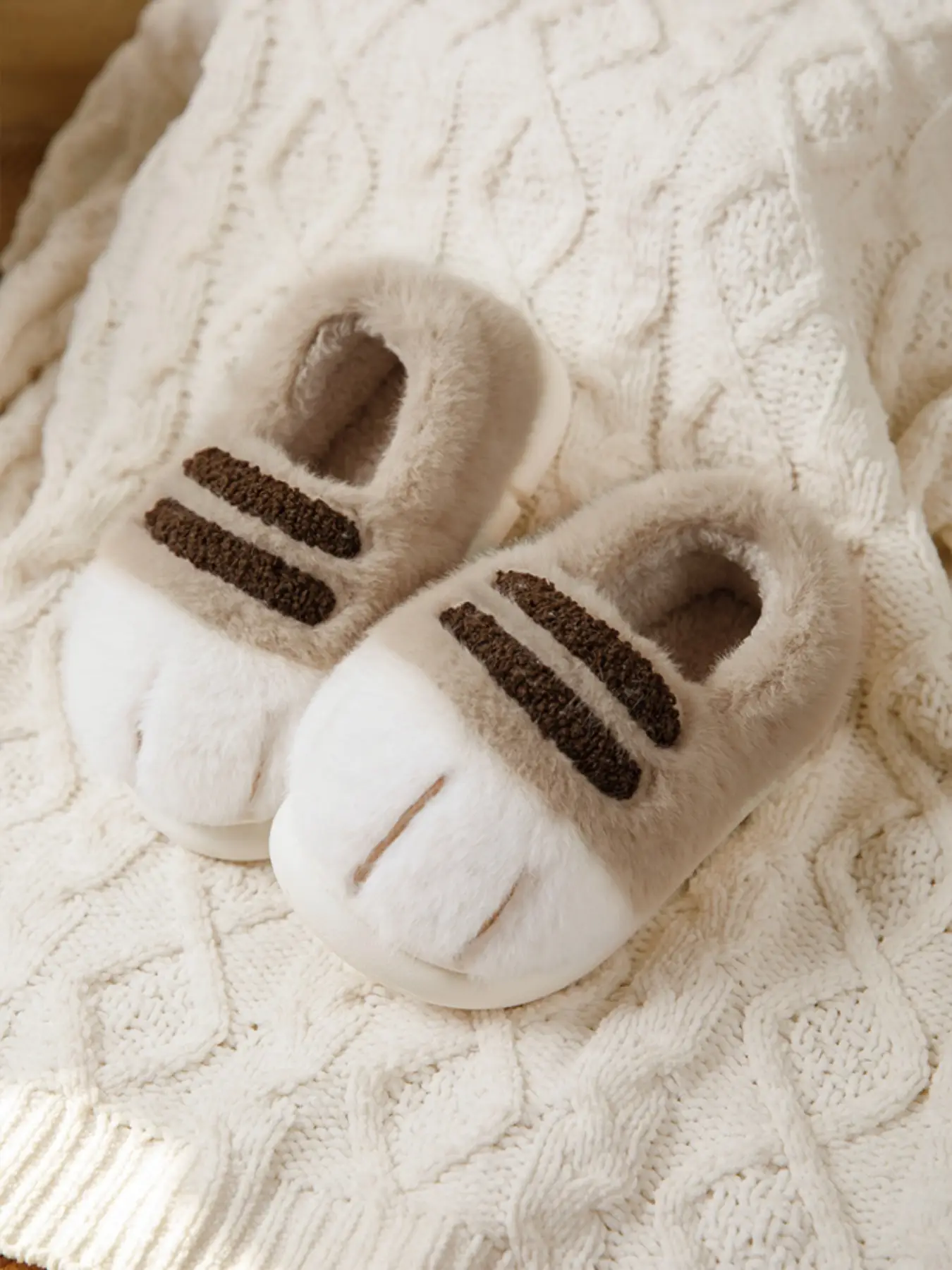 Women's Cute Cartoon Cat Paw Design Plush Slippers, Casual Soft Comfortable Home Slippers, Warm Slippers for Indoor & Outdoor Use for Fall & Winter, T