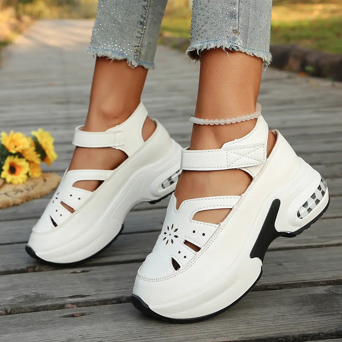Women's Closed Toe Cutout Wedge Sandals - Fashionable Women's Sandals with Breathable Design, Orthopedic Support, Platform Heel, Beach Slide Style for Daily Outings, Casual Walking, Fashionable Sandals