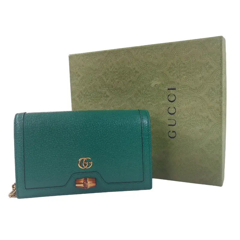 Pre-owned GUCCI LEATHER Crossbody Bags Diana Green Chain Wallet Bag QG560
