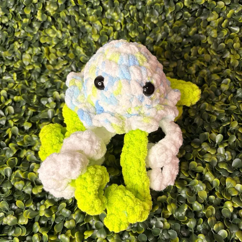 Handmade Green & White Small Crochet Jellyfish Plush - Soft Yarn Amigurumi Stuffed Animal, Ocean Crafts DIY Gift for Toys & Hobbies Enthusiasts