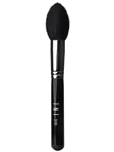 310 Pro Pointed Powder Brush