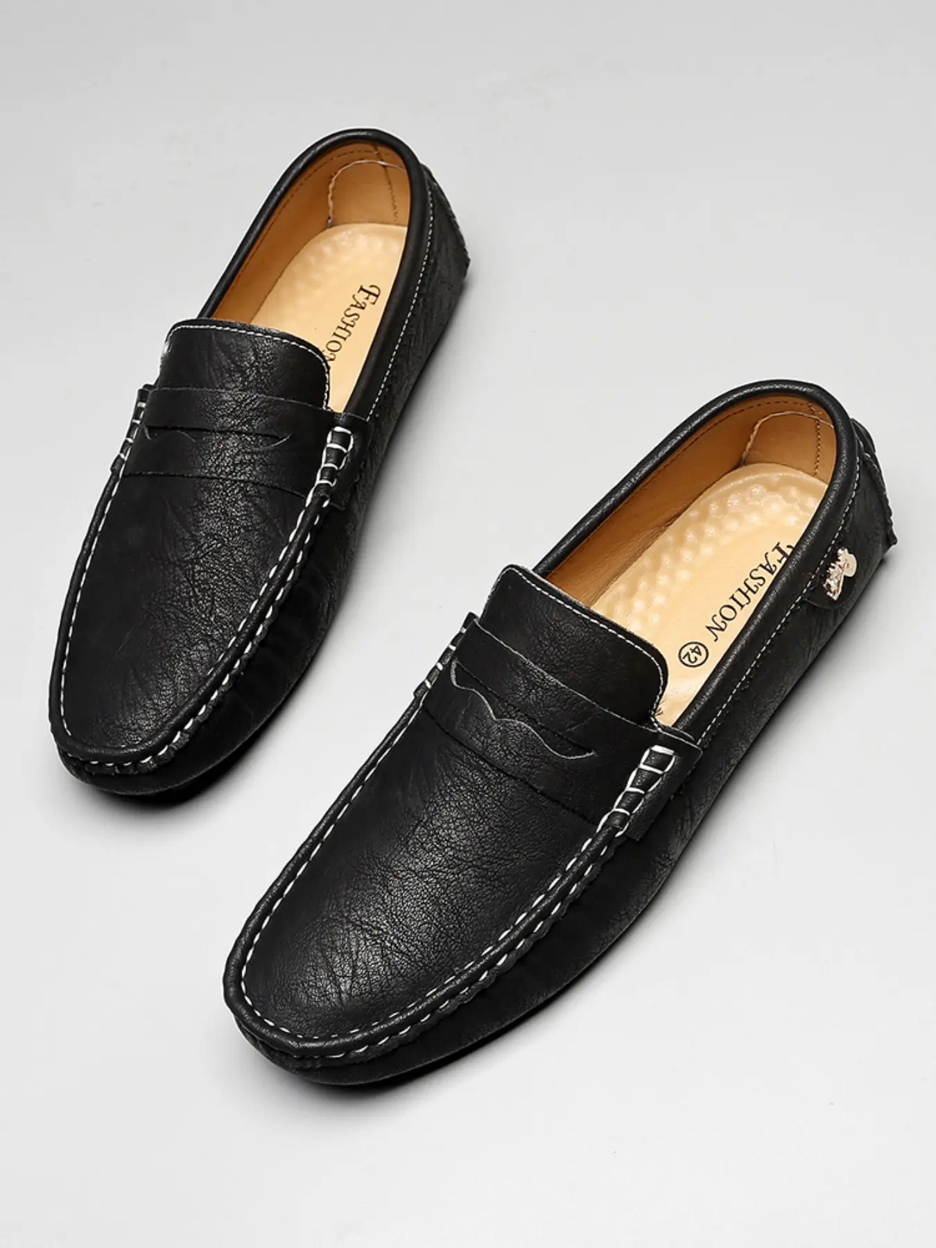 Unisex Leather Casual Loafers Classic Driving Shoes, Anti-Slip Rubber Sole, Breathable Inner Lining, Ideal for Daily Commute, Office, Weekend Outing