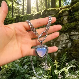 Heart Crystal Pendant Necklace Stainless Steel Cuban Link Chain for Women Men Natural Gemstone Opal Labradorite Rose Quartz Tiger Eye Healing Stone Jewelry Witchy Aesthetic Goth Punk Accessories Birthday Gift Waterproof Non Tarnish Necklace safety pin