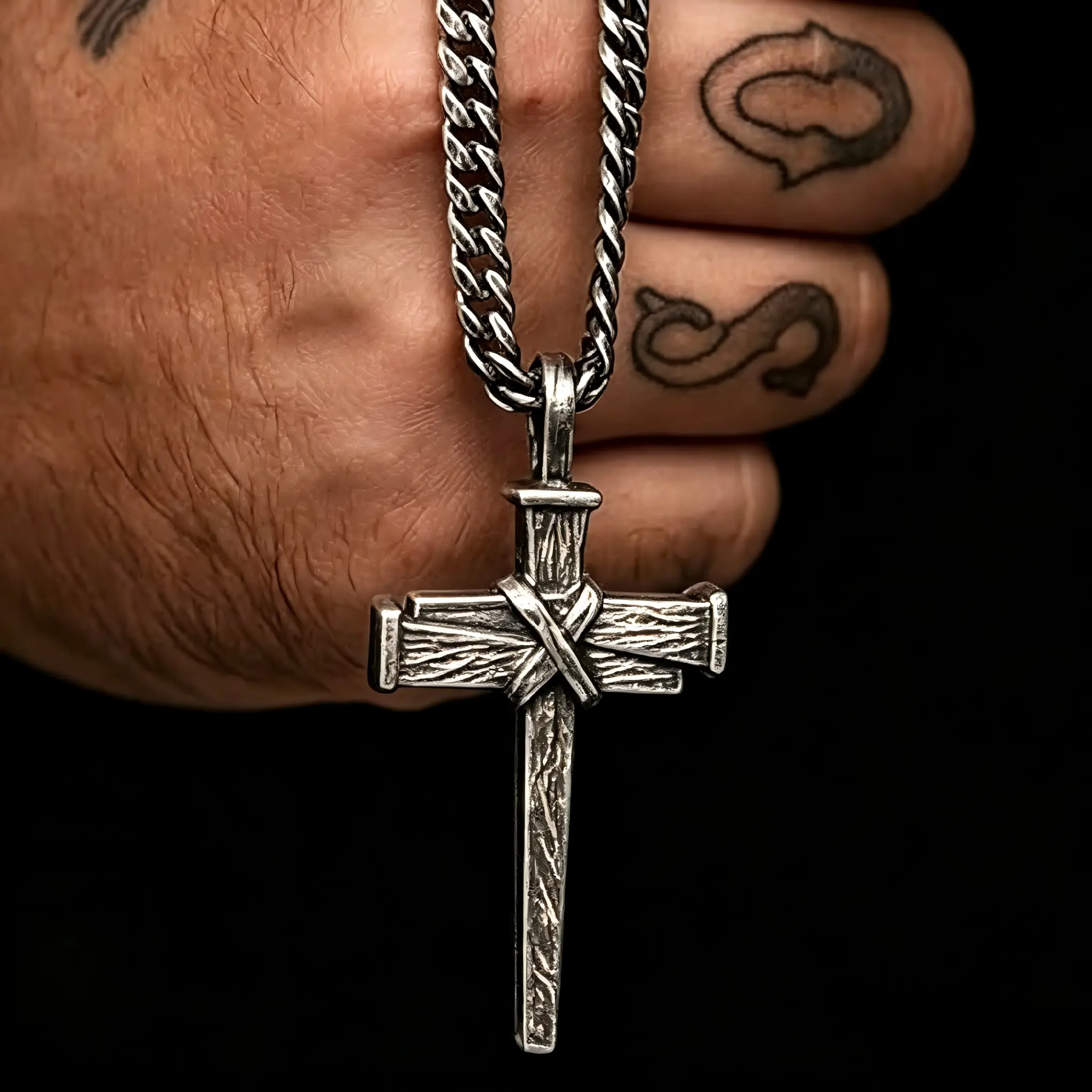 QUEENDO Vintage Nail Cross Pendant Necklace, Antiqued Textured Finish, Men’s Bold Statement Cuban Chain Necklace, Affordable Layerable Religious Costume Jewelry for Daily Wear & Gifting