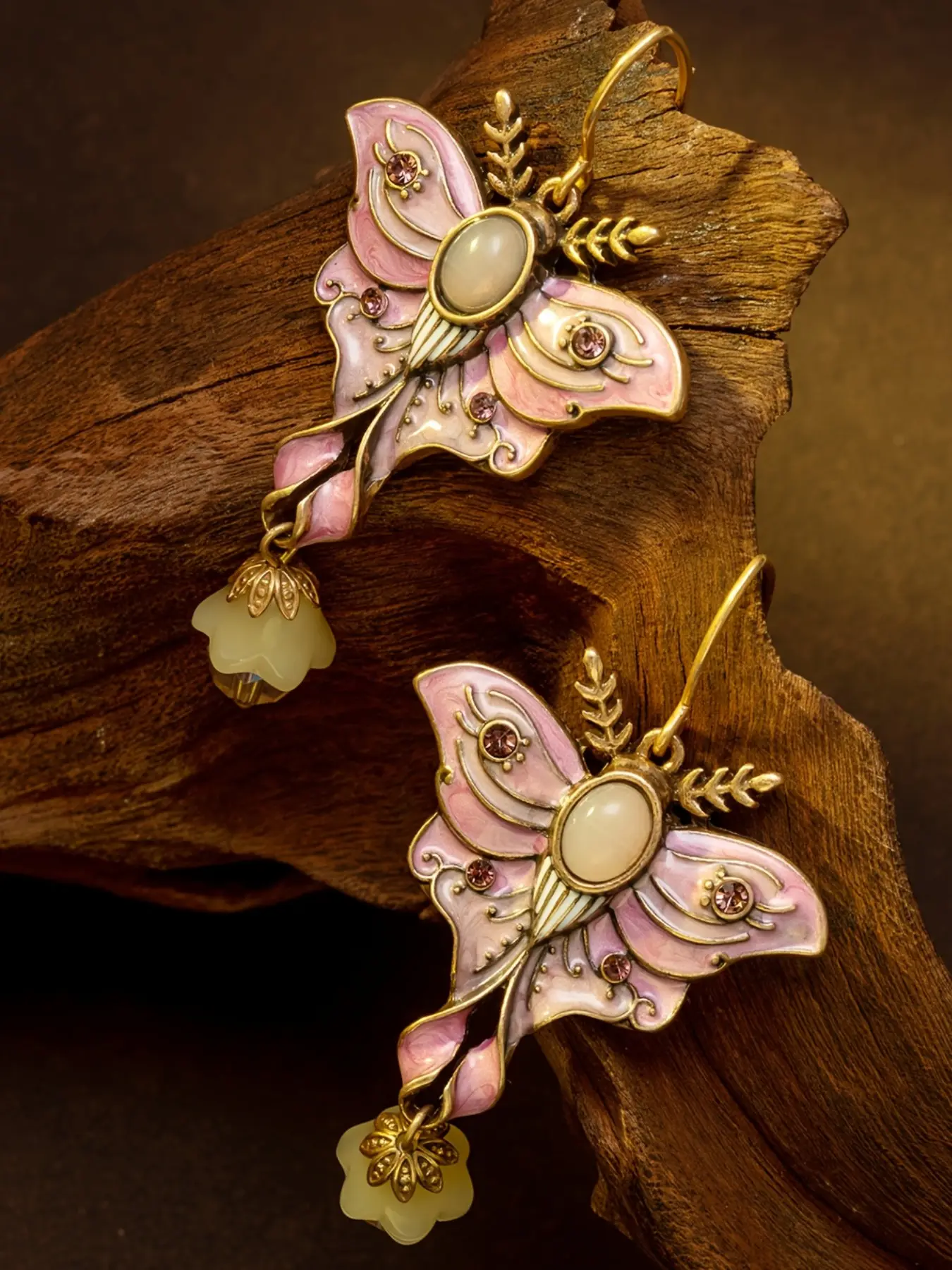Elegant Butterfly Dangle Drop Earrings Inspired by Vintage Style, Zinc Alloy, High Quality Earrings, Trendy Jewelry, Perfect for Women's Daily Wear or Party Accessories