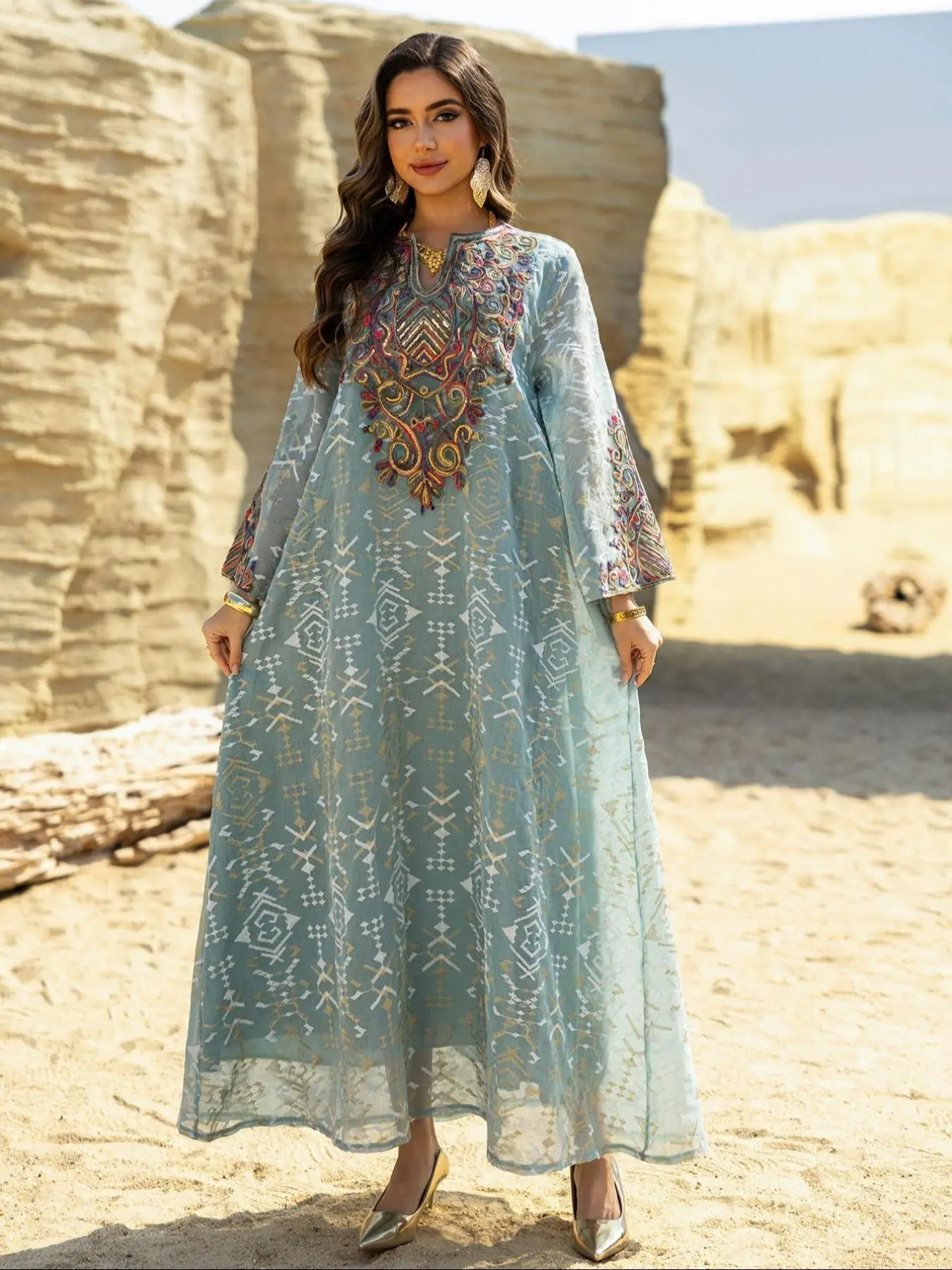 Women's Embroidery Long Sleeve Dress, Elegant Long Arabian Robe, Muslim Clothing for Women