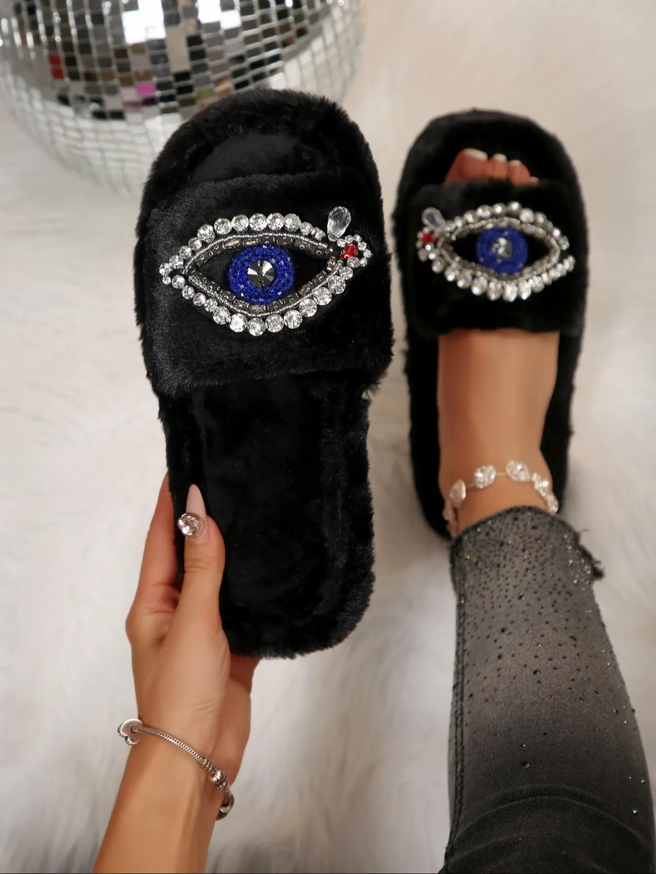 Women's New Faux Fur Home Slippers, Rubber, Fashionable Rhinestone Design, Soft Plush, One-Piece Easy Wear, Fall & Winter Comfort, Footwear