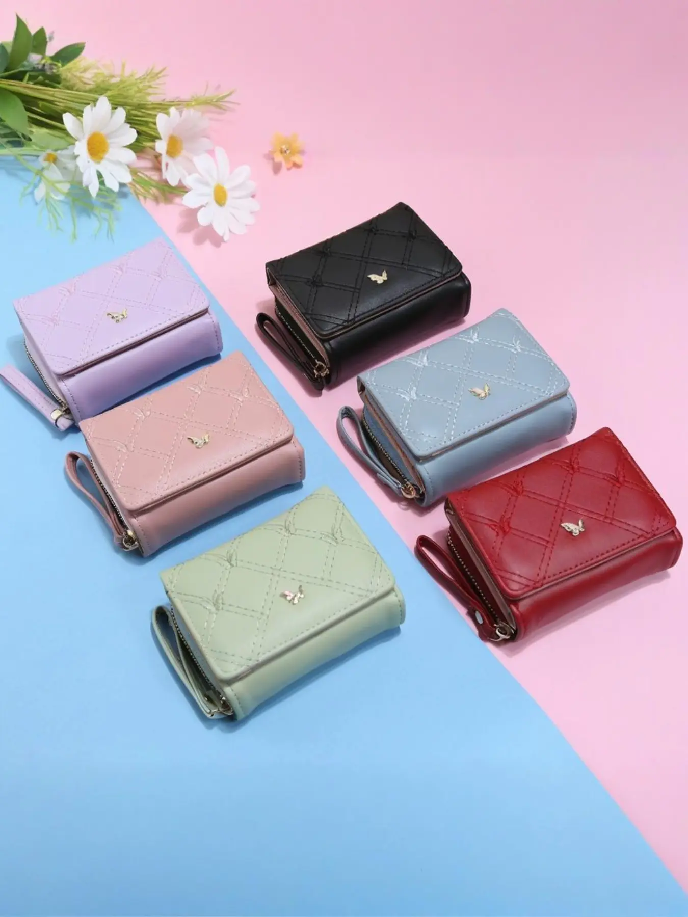 Trendy Mini Soft Leather Wallet Wristlet for Women, Diamond Pattern Butterfly Metal Decoration, Multi-Card Slot ID Holder Handbag Portable Coin Purse
