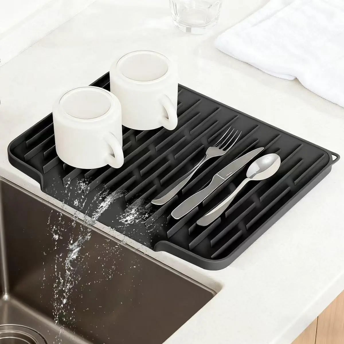 Square pattern-black