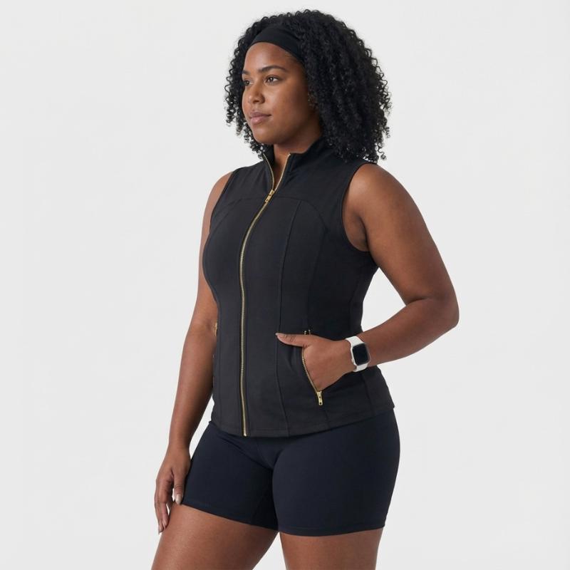 Sculpt Touch Gold Zipper Active Set – Minimalist Women's Vest & Shorts, High-Waisted Yoga Outfit