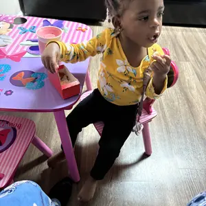 Minnie Mouse Table & Chair Set