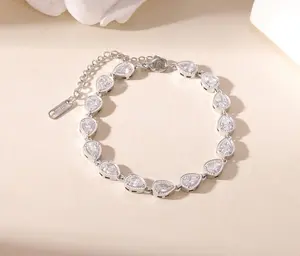 Silver diamond pear cut bracelet 16k gold plated stainless steel adjustable bracelet for women elegant teardrop crystal wrist jewelry minimalist fashion accessory for everyday wear weddings parties anniversaries gift