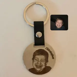 Personalized Photo Keychain Real Engraving, Custom Family Picture Keychain Gift for Mom Dad Grandma Grandpa, Long Distance Family Keepsake, Memorial Photo Keyring, Stainless Steel Personalized Gift