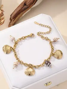 Boho Gold Tone Seashell Charm Bracelet, Natural Shell & Metal Scallop Pendants, Stainless Steel Adjustable Chain, Trendy Summer Beach Jewelry for Women, Ocean Themed Accessory, Viral TikTok Fashion, Casual Everyday Bracelets