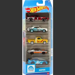 Hot Wheels Mopar 5 Pack, 1:64 Scale, '08 Challenger SRT8, '70 Hemi Challenger, Viper GTS-R, Li'l Red Express Truck, '69 Charger Daytona