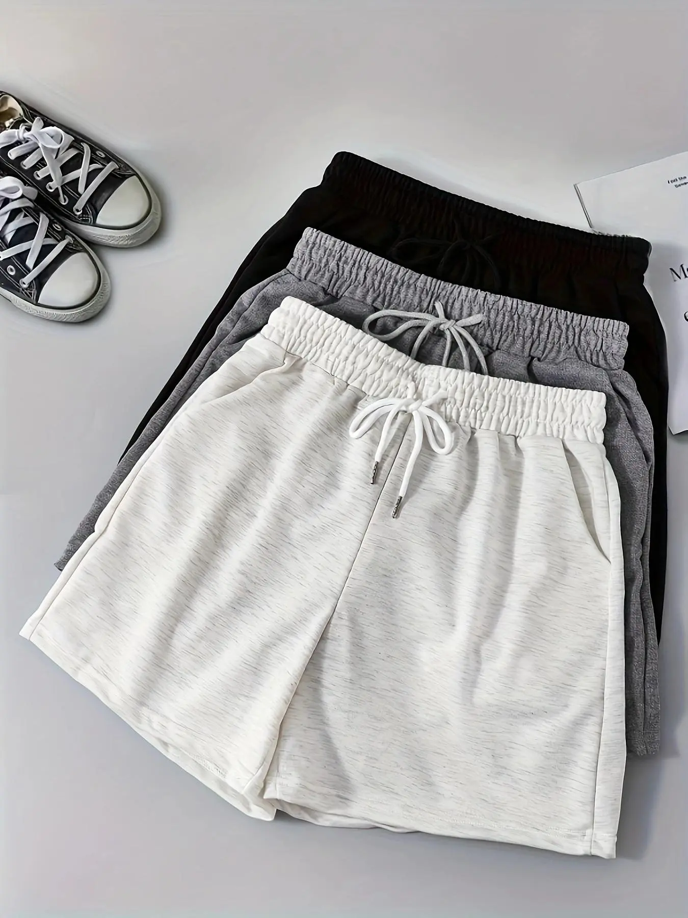Women's Solid Drawstring Waist Sports Shorts, Casual Fitness Shorts, Casual Pocket Elastic Waist Track Shorts for Running Gym Workout, Ladies Sportswear for Spring