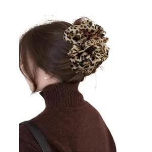 Large Leopard Print Claw Clips for Women, Vintage Y2K Strong Hold Hair Barrettes, Fashion Hair Accessories Ideal for Daily Wear & Party Styling