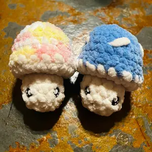 fidget crochet mushrooms, custom mushroom designs, cute gifts, crochet unique, cute mushrooms, homeade fidget designs, yarn toys,personalize