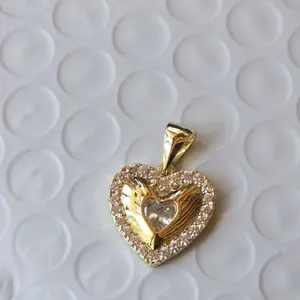 Heart fashion pendant style with clear  stone's gold-plated NO CHAIN