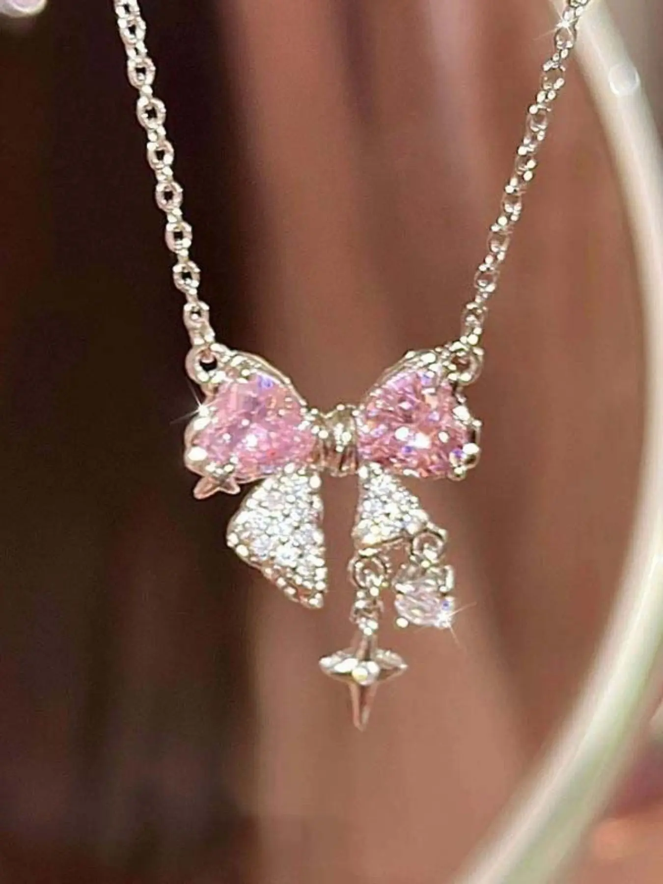 Delicate Bowknot Alloy Necklace, Elegant Gift for Women, Exquisite Jewelry Gift, Elegant Prom Jewelry, Perfect for Special Occasions and Everyday Wear