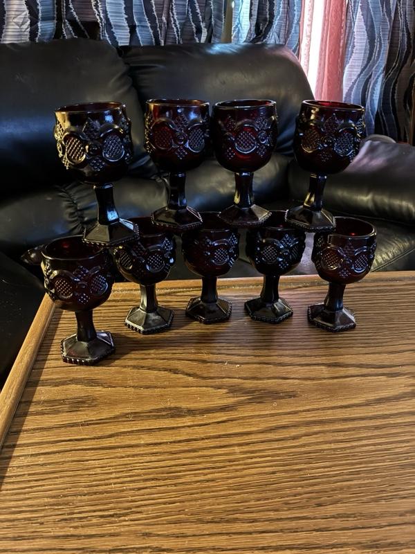 Ruby Vintage Stem Glasses - Elegant Design for Special Occasions