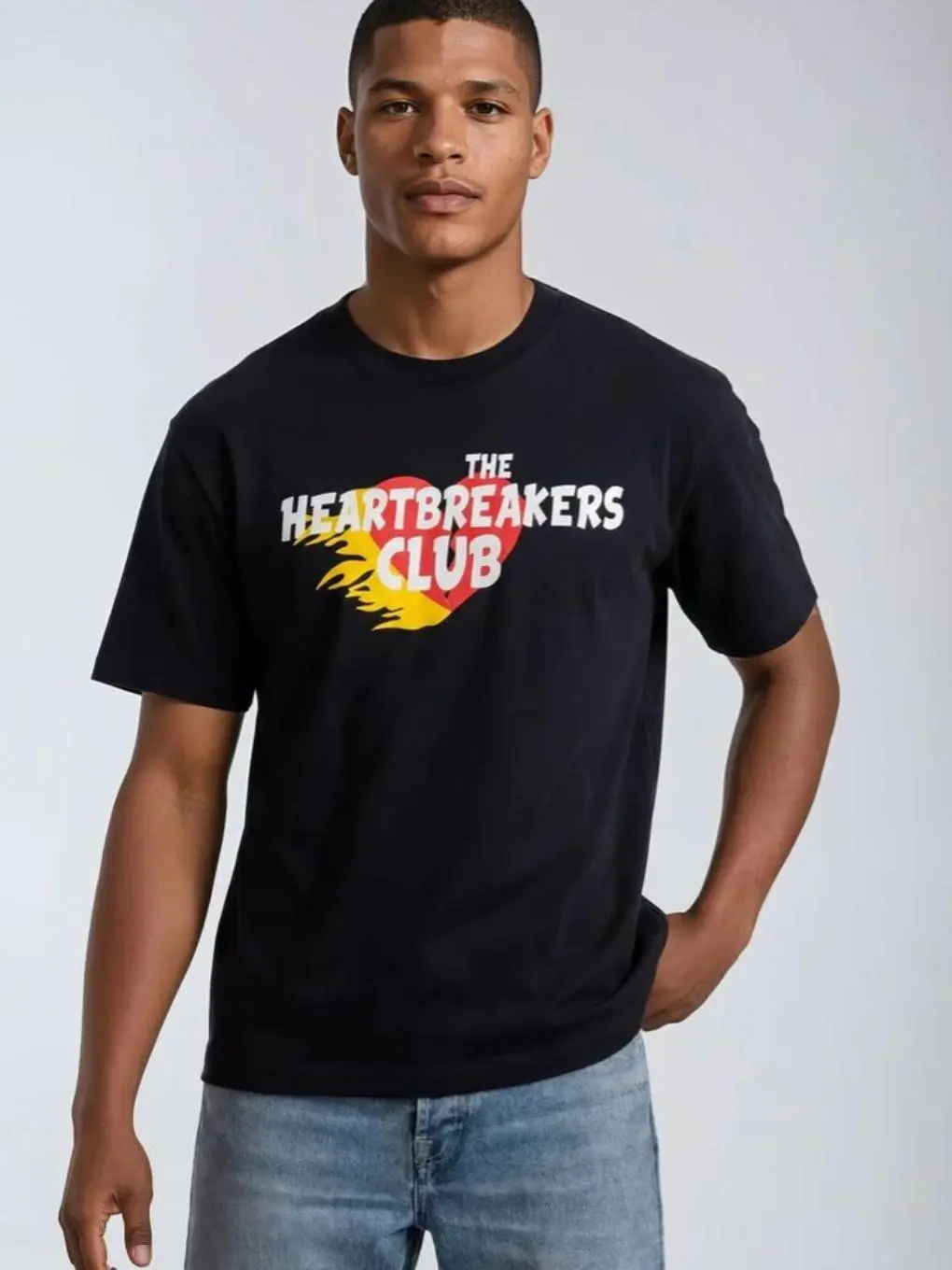 Forever 21 Men's Heartbreakers Club Graphic Cotton Tshirt - Retro Aesthetic Crew Neck Tee, Short Sleeve, Y2K Streetwear Top, Soft Breathable Fabric - Baggy Casual Black