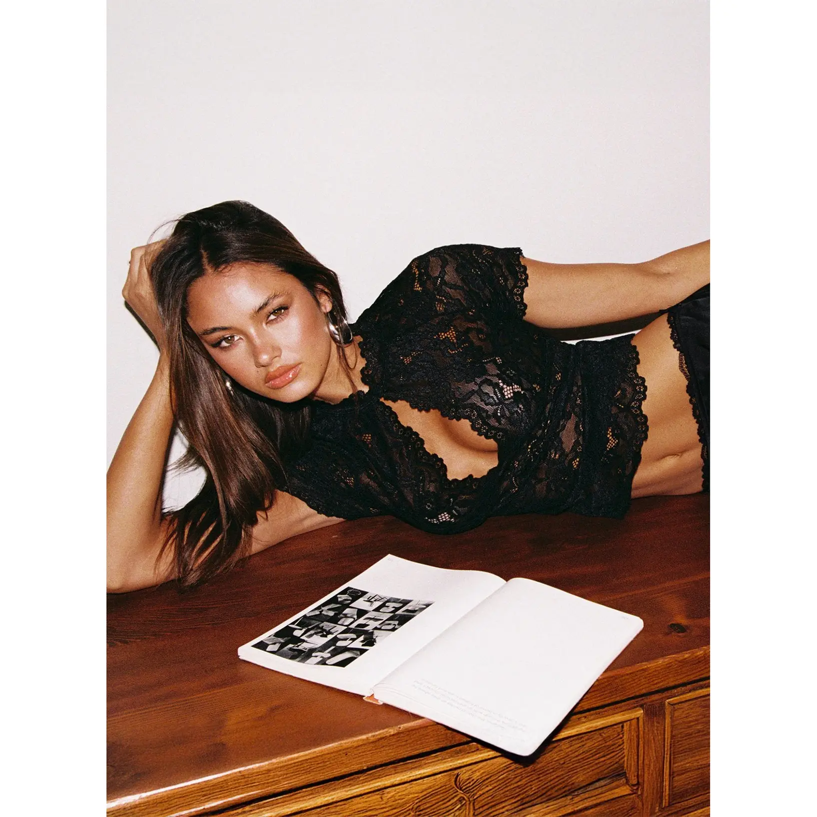 Quinbie Lace Short Sleeve Top Black