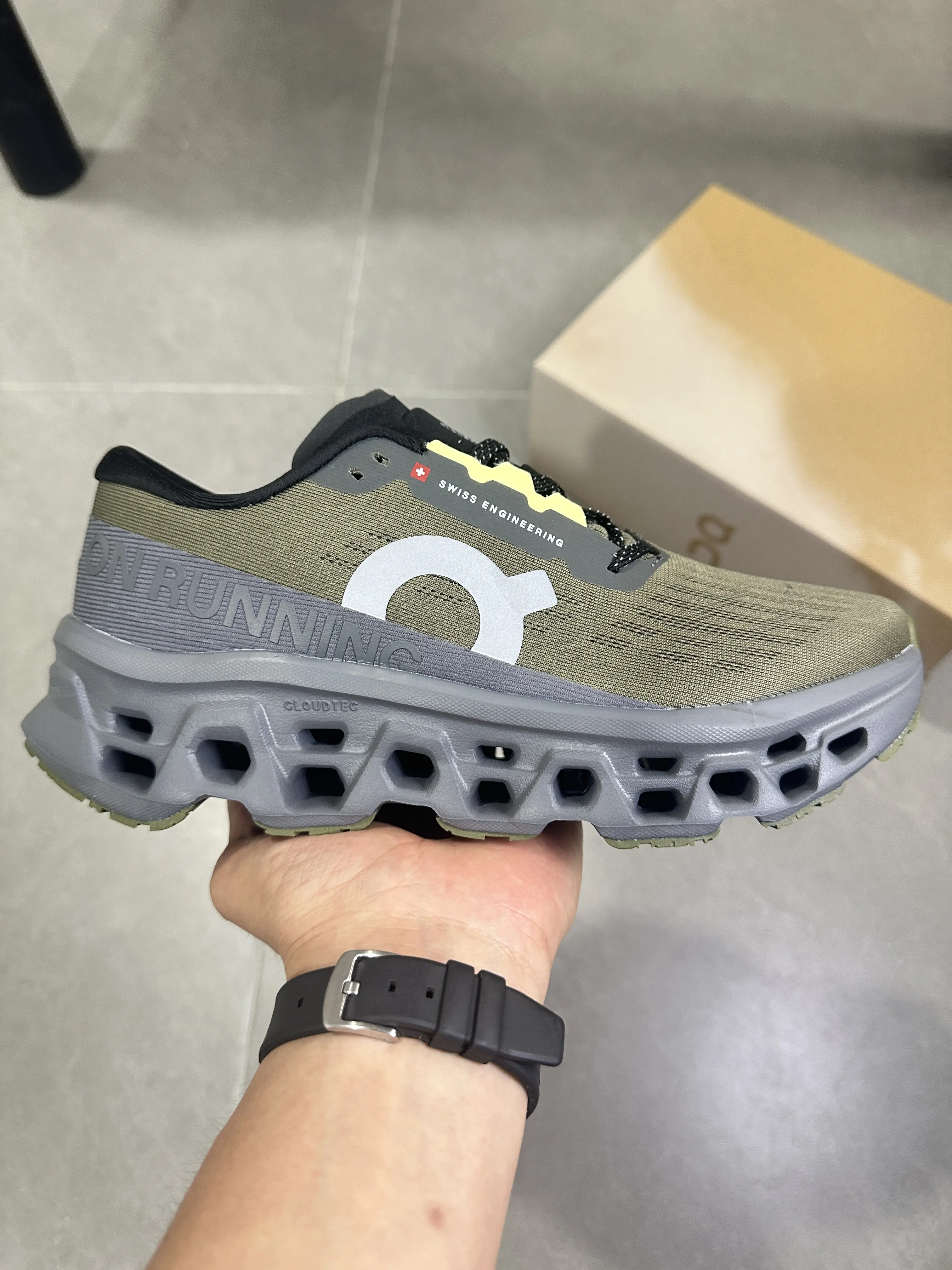 Matte Two Tone Air Knit Mesh Elevated Sneakers Hollow Shock Absorb Outsole Daily Matching Lightweight Travel Shoes