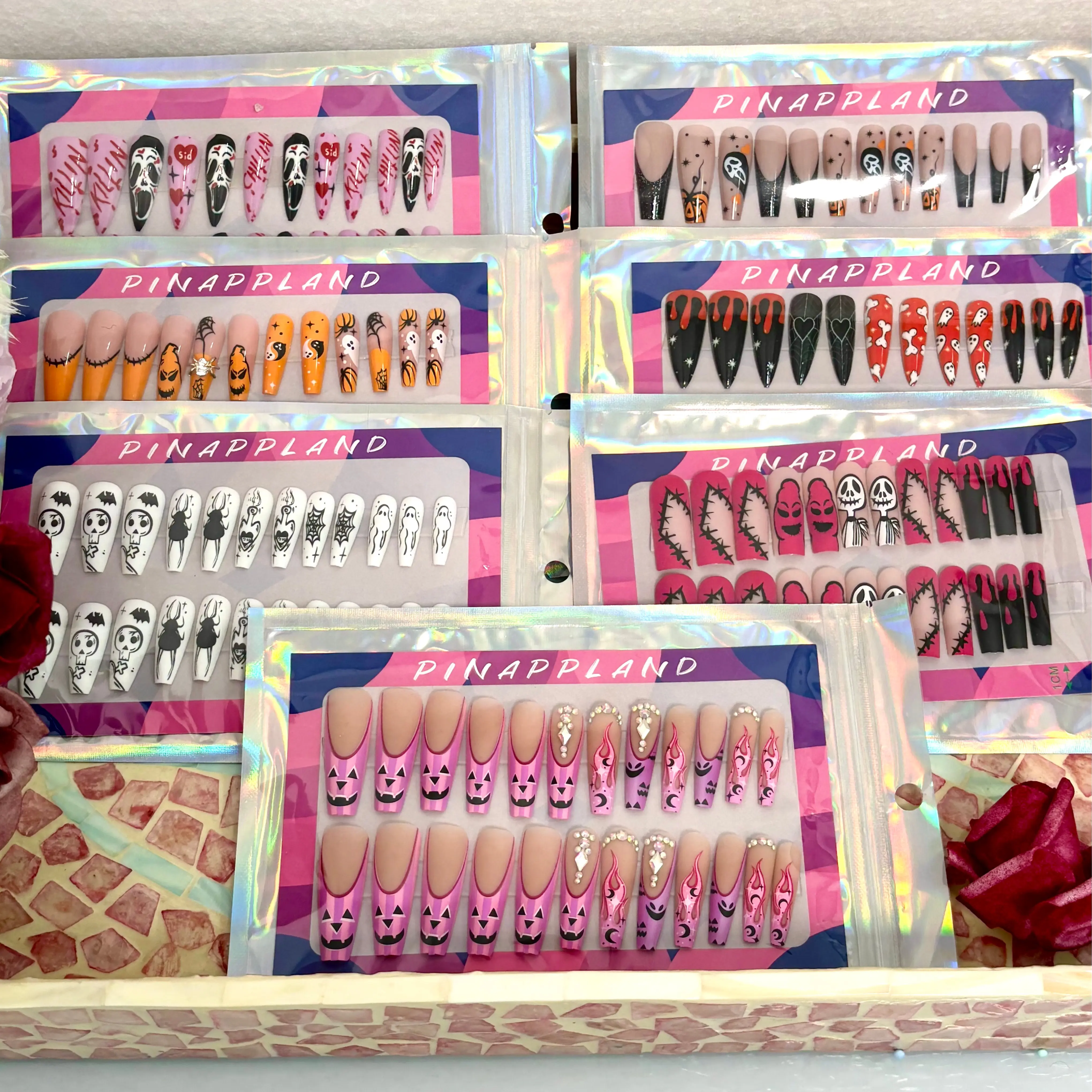 【BUY1GET7]24 PCS Halloween Press On Nails Medium Fake Nails with Glue False Nails with Screaming Face Pattern Design Artificial Acrylic Nails Press ons Reusable Nails Glue on Nails for Women