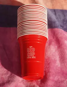 Caresha Red Cup Typa Nite Party Pack 10-Pack Classic Red Disposable Cups for Girls Night BBQs & Gatherings