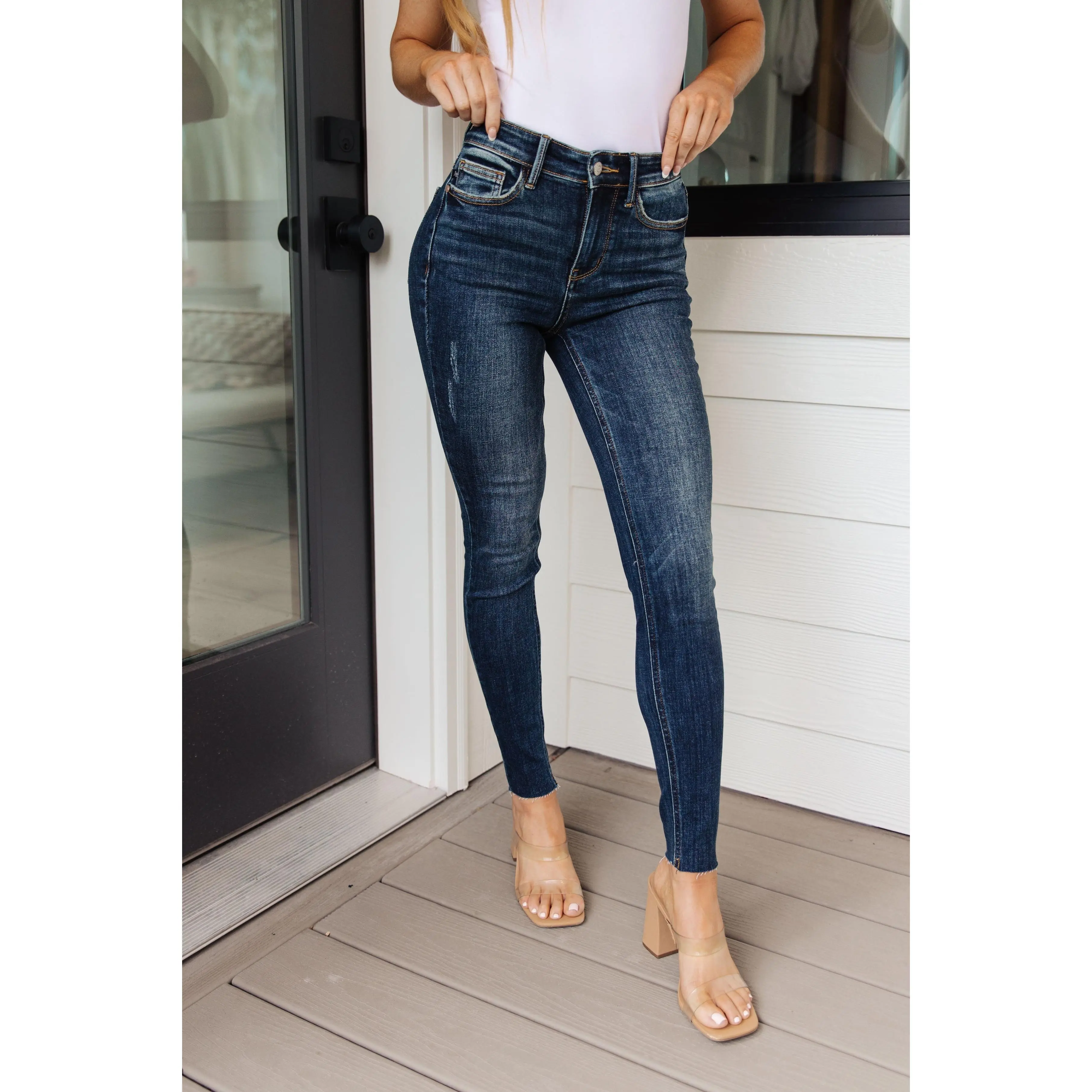 Judy Blue Mid Rise Vintage Raw Hem Skinny Jeans 82527 Stretchy
