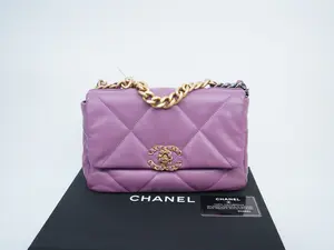 Pre-owned CHANEL goatskin Crossbody Bags Quilted Medium 19 Flap Purple