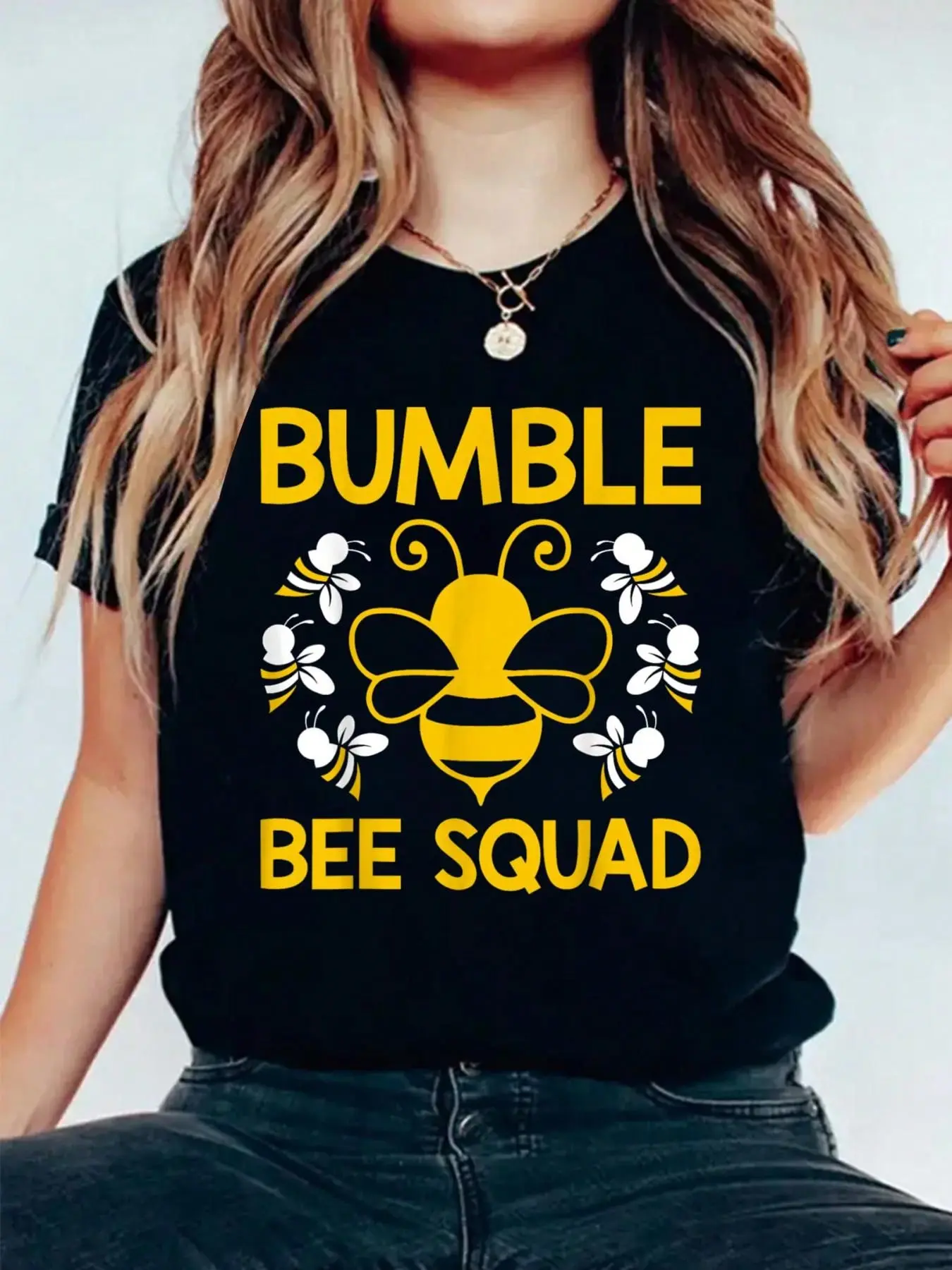 Women's Bumblebee Team T-Shirt, Comfortable Loose Fit Crew Neck Top in 100% Cotton, Casual Short Sleeve for All Seasons Wear, Shortsleeve, Round Neck