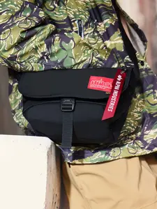 ALPHA X MANHATTAN PORTAGE NYLON MESSENGER BAG SM