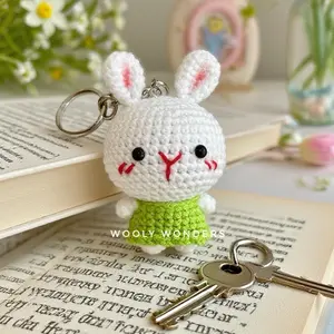 Handmade Crochet White Bunny Keychain, Amigurumi Rabbit Keyring, Cute Animal Bag Charm, Gift for Bunny Lovers, Wooly Wonders, Car Decor
