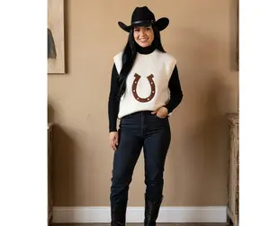 Horseshoes sweater regular size