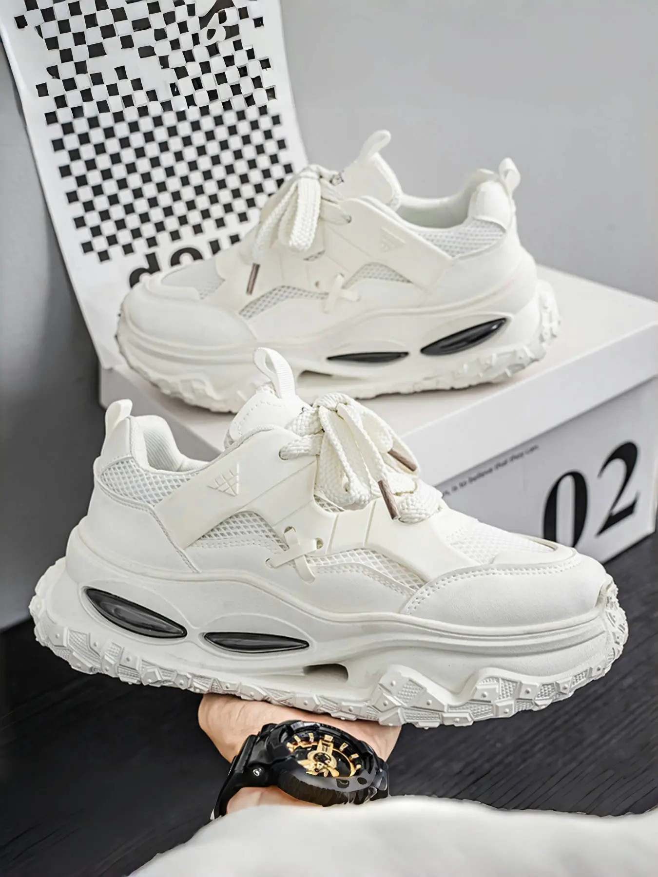 Men's Chunky Sole Casual Breathable Sneakers | Airflow Sportswear | Year-Round Comfort Design