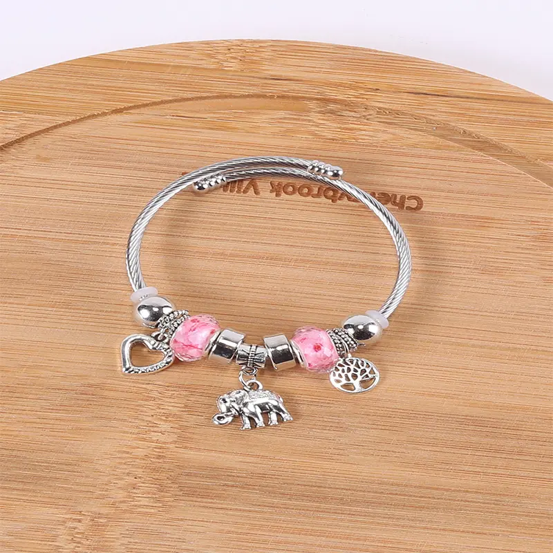 15 # YCB147 3 Elephant Pendant Pink