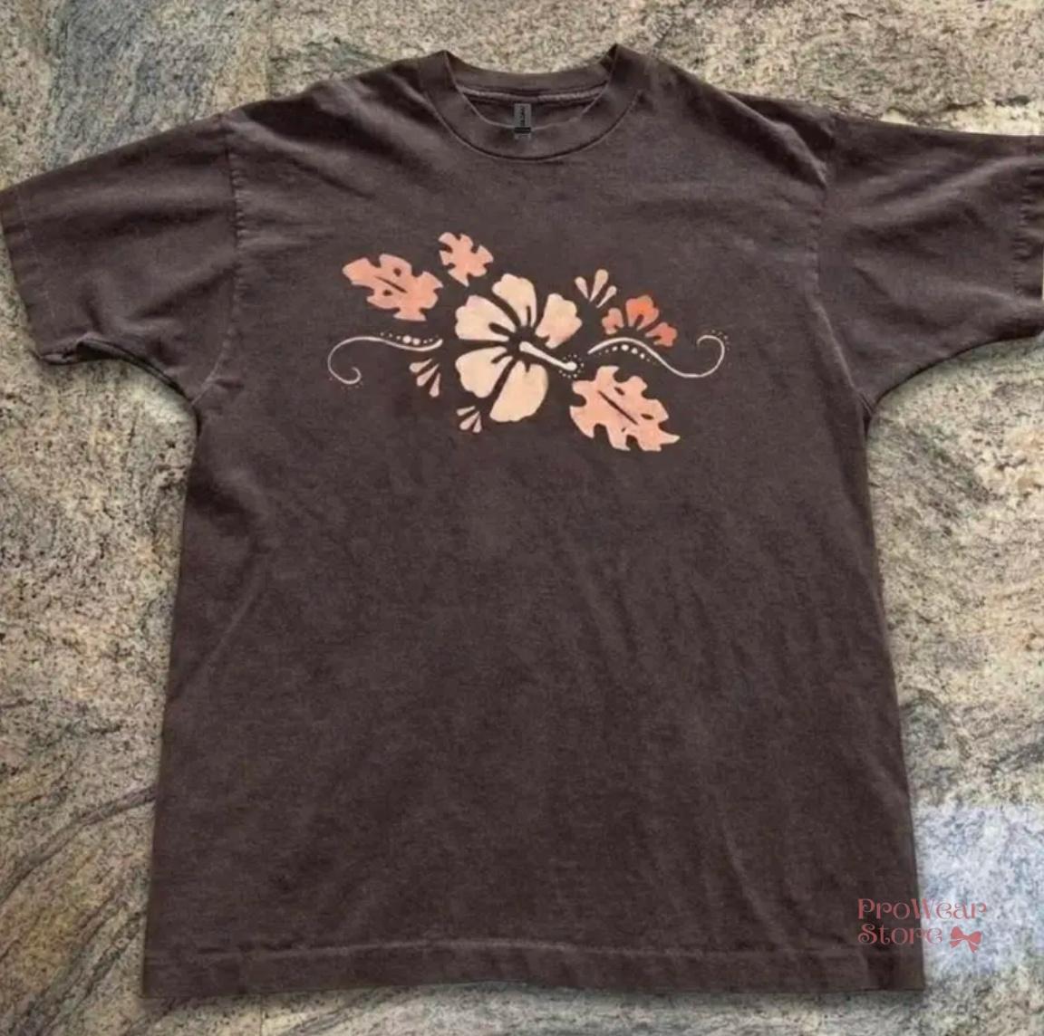 Gildan Men’s and Women’s T-shirt, Pink Floral Graphic Tee, Animal Shirt, Heavy Cotton Unisex Shirt, Y2k Unisex Graphic Tees Gothic Grunge Emo Scene Amity Affliction Style Clothes Menswear Womenswear Streetwear c86