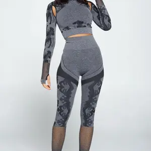 Slim-fitting Set
