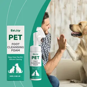 Pet paw foam cleanser: plant-based formula, rinse-free gentle cleansing. deeply cleans between claws, removes dirt, nourishes paw pads, moisturizes and protects. suitable for cats and dogs