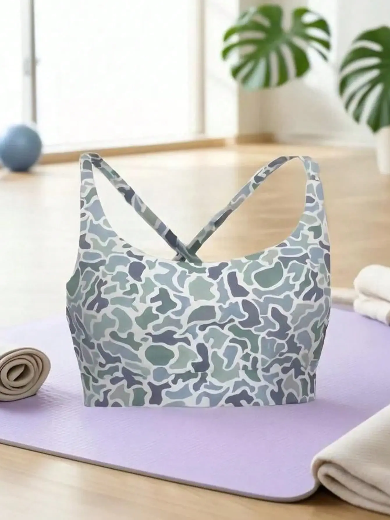 Women's Camouflage Print Sports Vest, U-Neck Crossover Bra, Suitable For Gym, Yoga And Running.