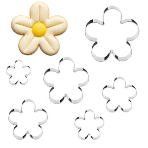 6 Pack Daisy Shaped Cookie Cutter Stainless Steel Flower Fruit Cutter 6 Different Sizes Floral Fruit Cutters Shapes Five-Petal Flowers Fondant Cookie Cutters for Baking Donut English Muffin Sandwich