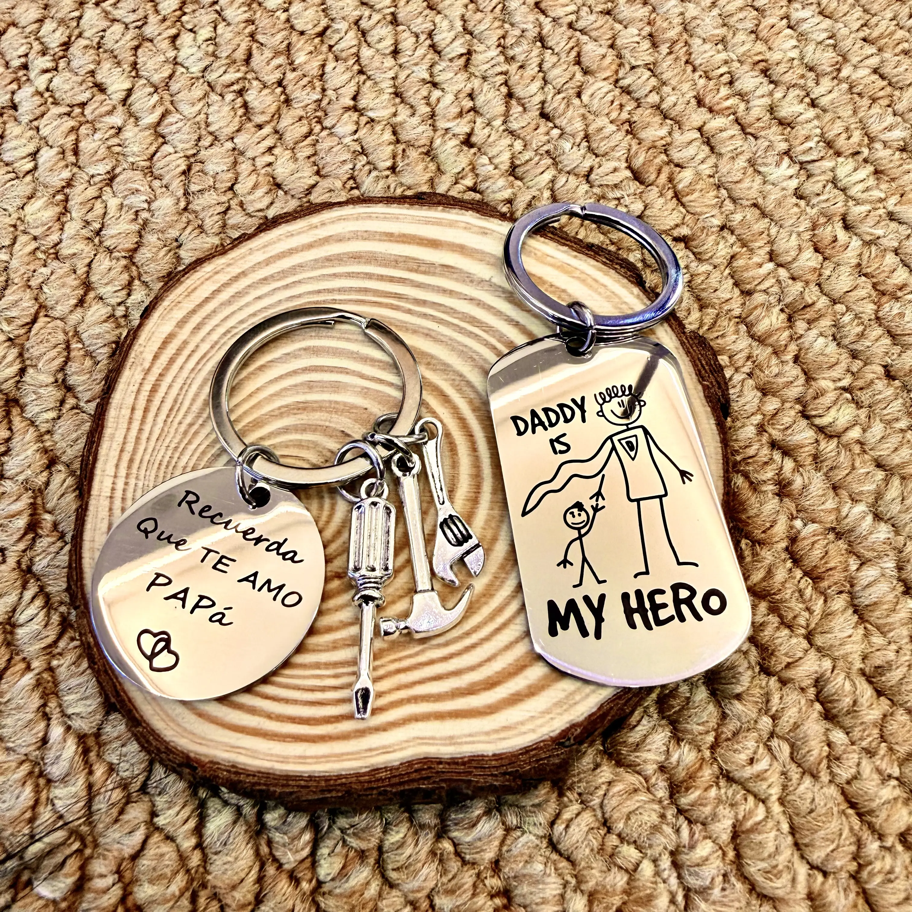 Stainless Steel Tool Keychain Best Father's Day Gift 2026! "Recuerda Que Te Amo Papa" Durable Hammer, Wrench & Screwdriver Design | Trendy Men's Fashion Car Key Accessory