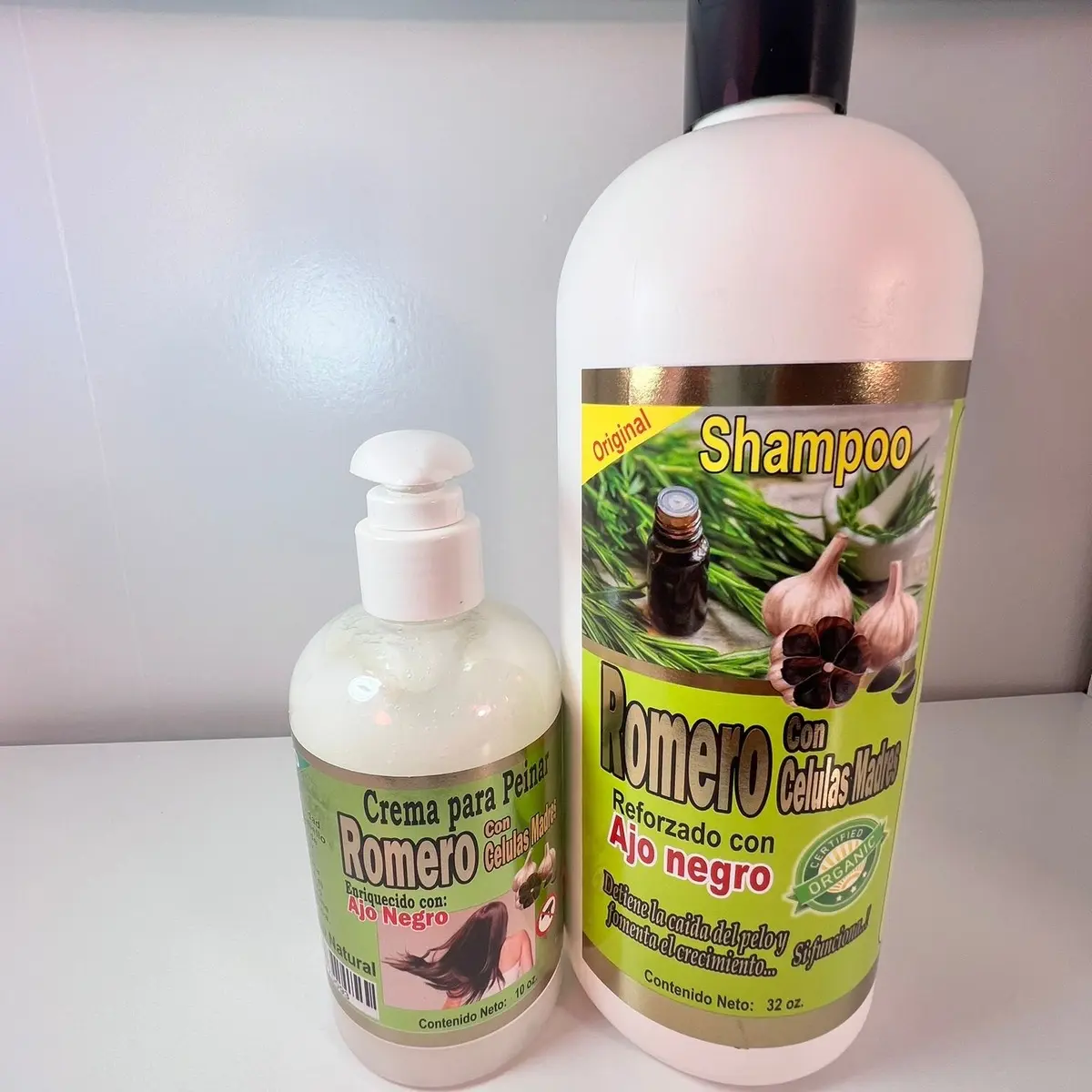 SHAMPOO Y CREMA DE PEINAR DE ROMERO CON CÉLULAS MADRE REFORZADO CON AJO NEGRO, PARA FORTALECER LA HEBRA CAPILAR Y DETENER LA CAÍDA DEL CABELLO