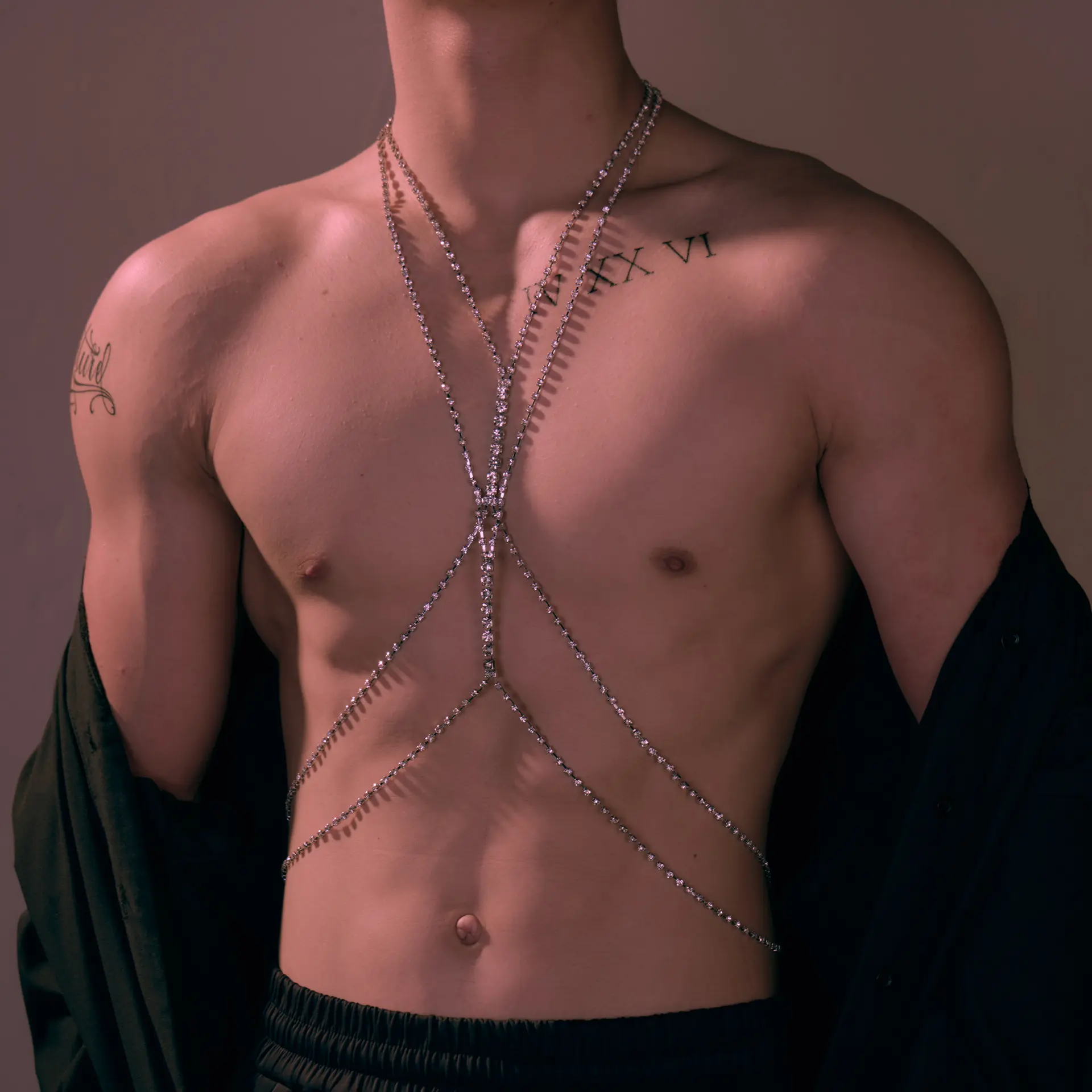 New Exaggerated Rhinestone Body Chain, Simple and Unique Long Multi-layer Tassel Men's Chest Chain
