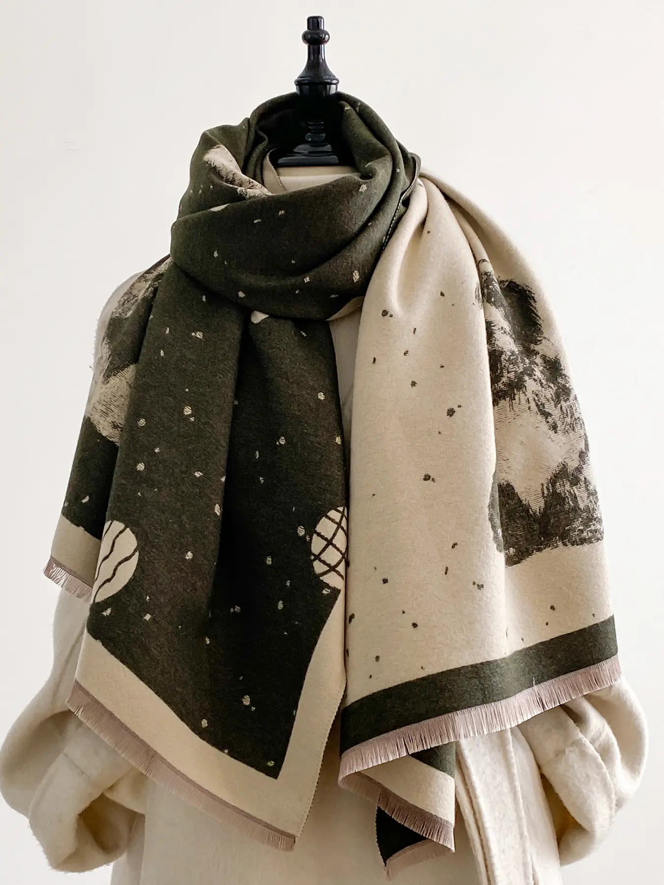 Fashionable Cute Dog Print Scarf, Warm and Comfortable Shawl, Ideal for Daily Commute, Soft and Thick, Perfect for Fall & Winter